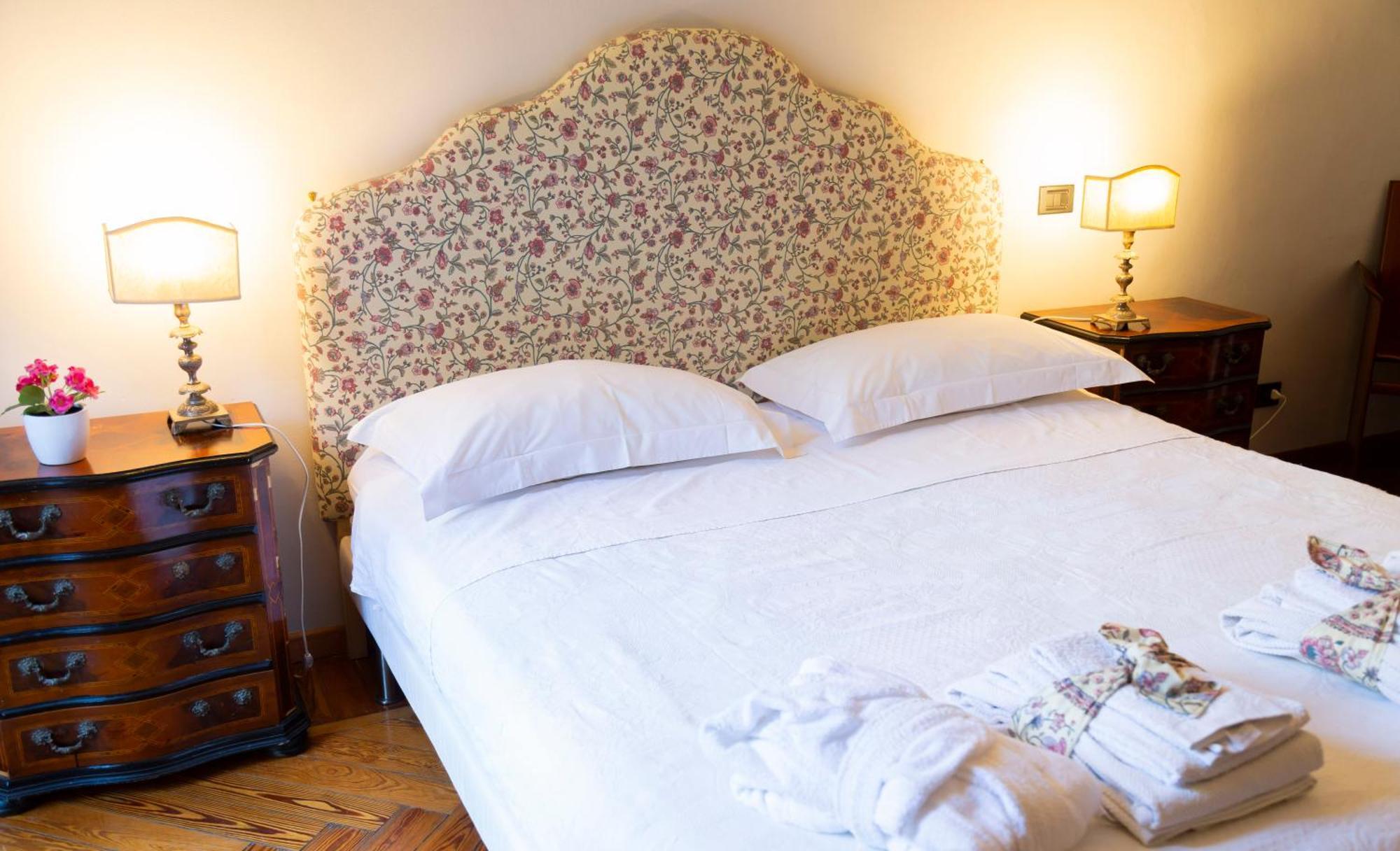 トリノ ラ ルナ エ イ ファロ Bed & Breakfast エクステリア 写真