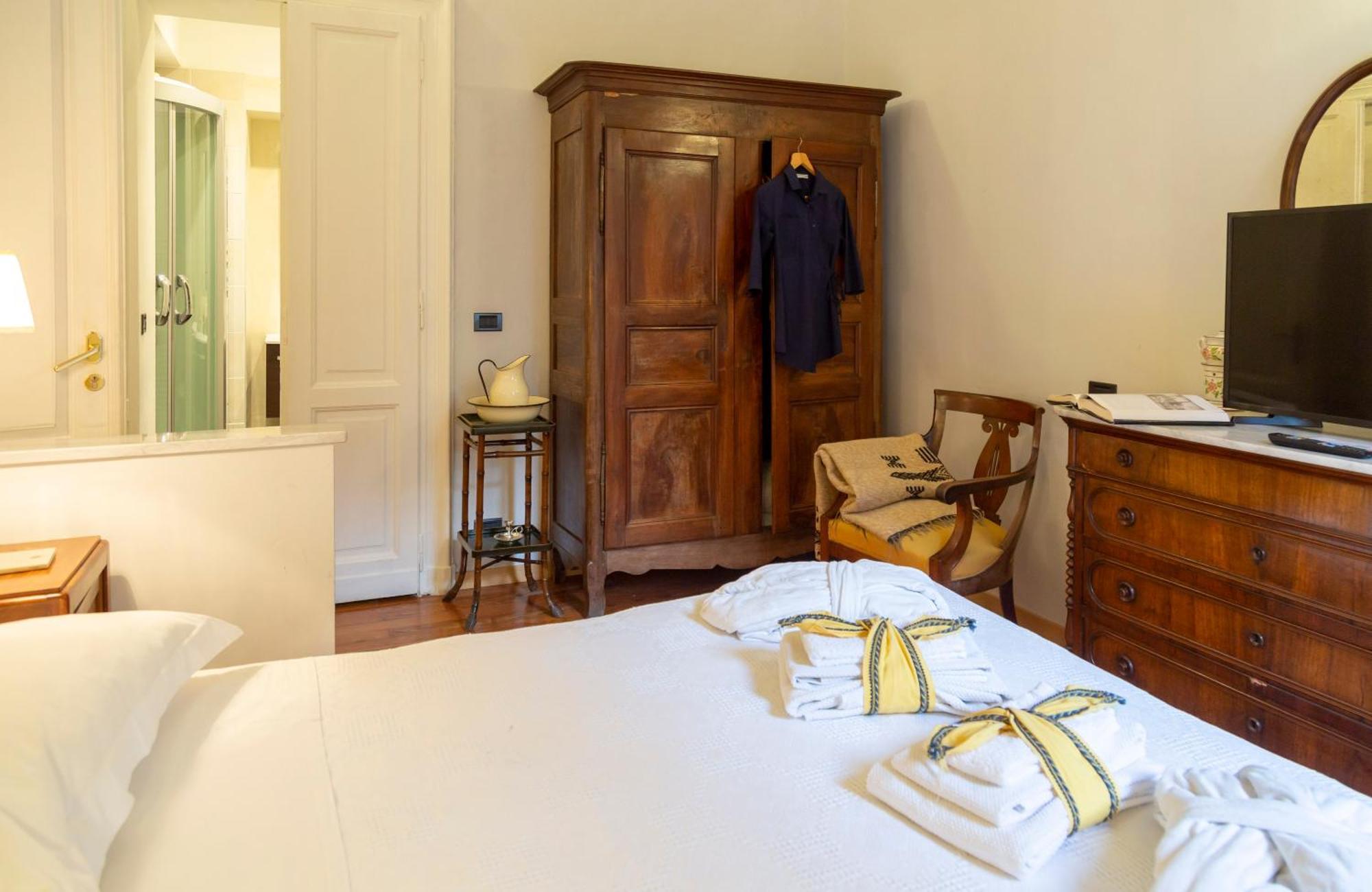 トリノ ラ ルナ エ イ ファロ Bed & Breakfast エクステリア 写真